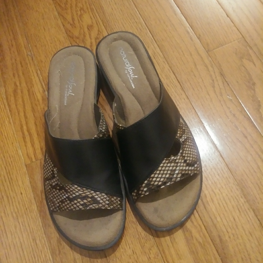 Naturalizer sandals